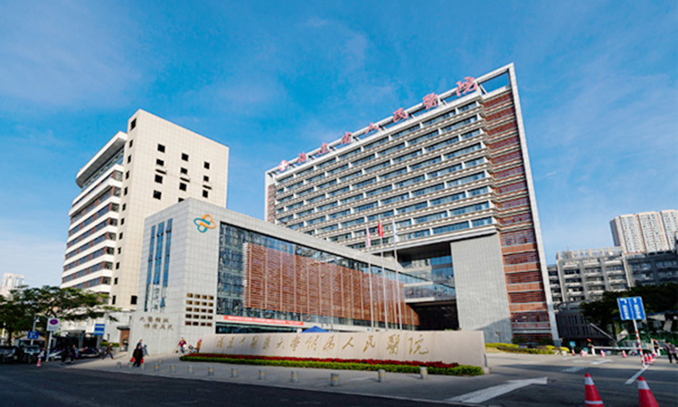 13福建省人民医院-数量800余套.jpg